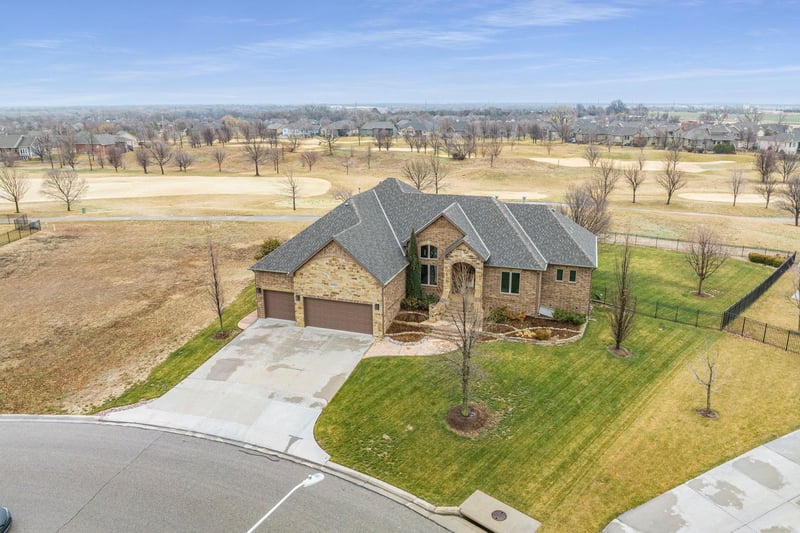 1314 S City View Cir, Wichita, KS 67235