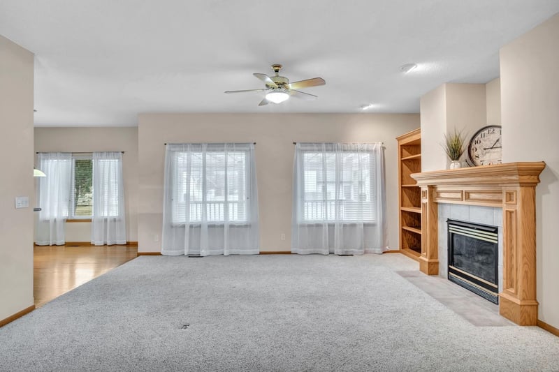 317 Witmarsum West Dr, North Newton, KS 67117