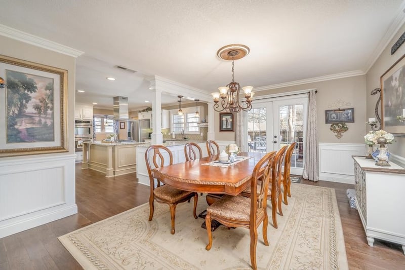 16 E Douglas Ave, Eastborough, KS 67207