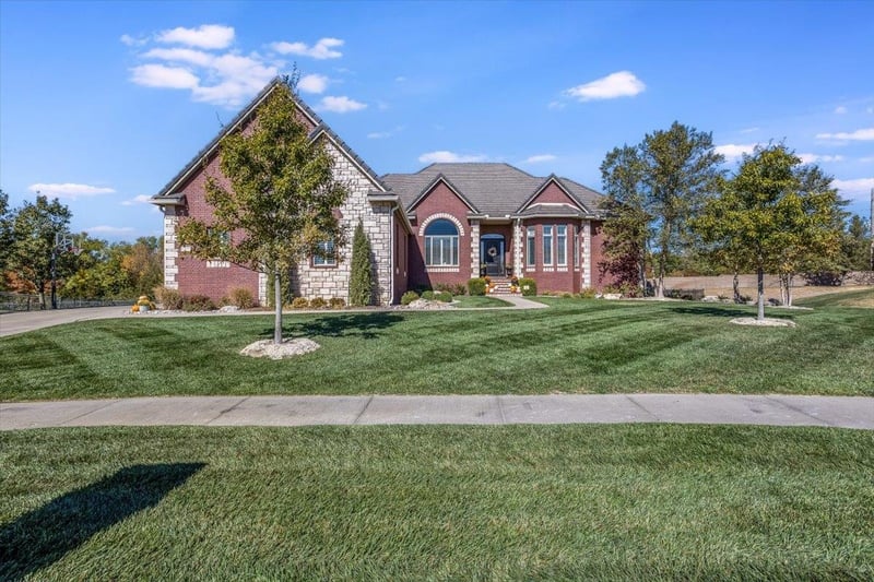 2113 N Crooked Pine St, Wichita, KS 67230