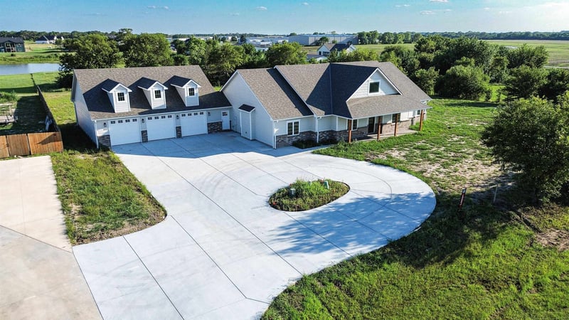 11925 W 39th St/ Macarthur, Wichita, KS 67215