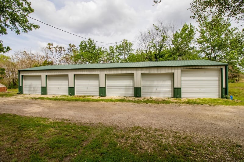 1763 Overland Rd, Mcpherson, KS 67460