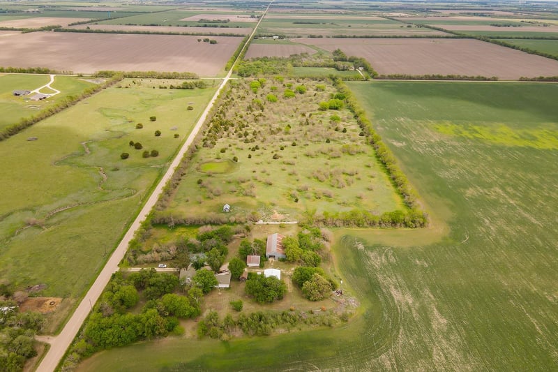 1763 Overland Rd, Mcpherson, KS 67460