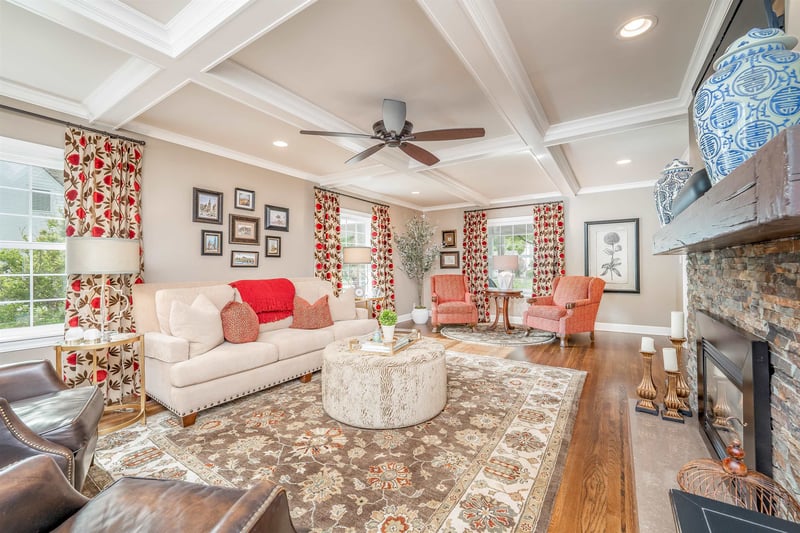 36 E Norfolk Dr, Eastborough, KS 67206