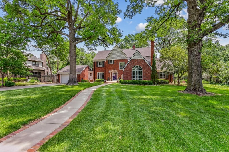6 N Saint James, Eastborough, KS 67206