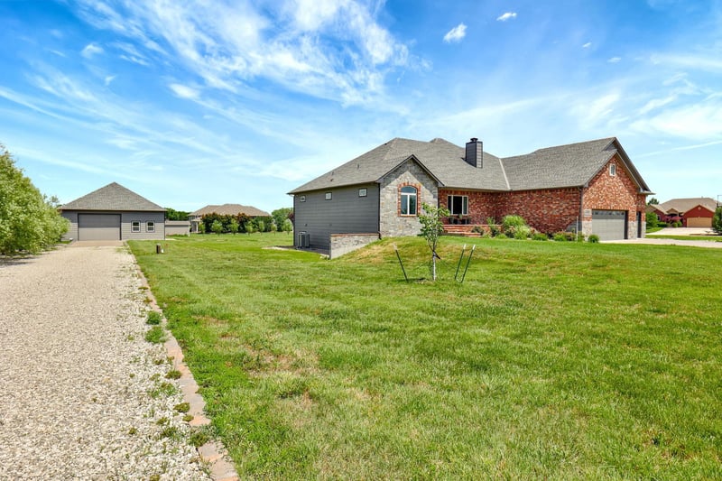 3300 S Deer Creek, Goddard, KS 67052