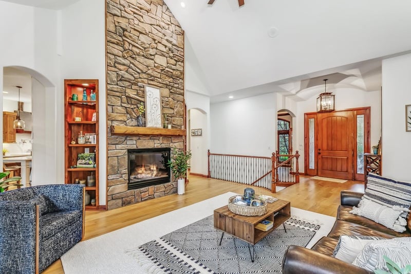 127 E Pine Meadow Ct, Andover, KS 67002