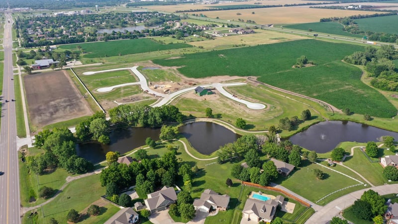 619 Glen Creek Ct, Newton, KS 67114