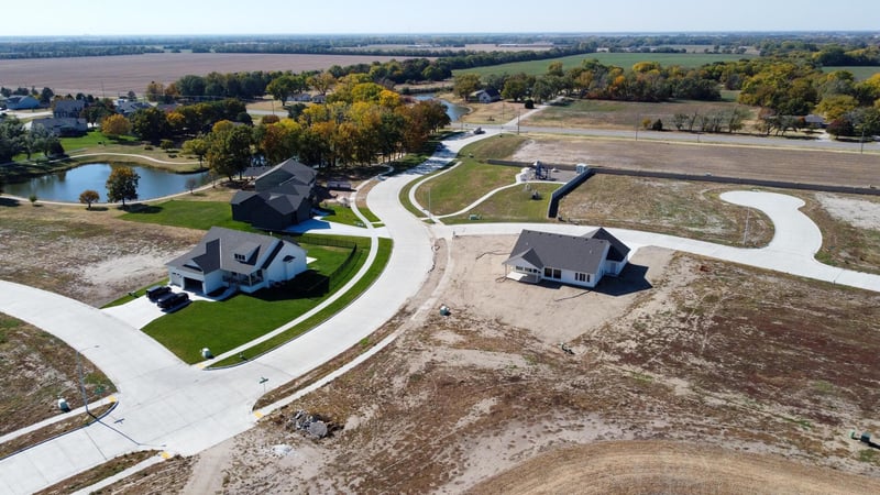 619 Glen Creek Ct, Newton, KS 67114