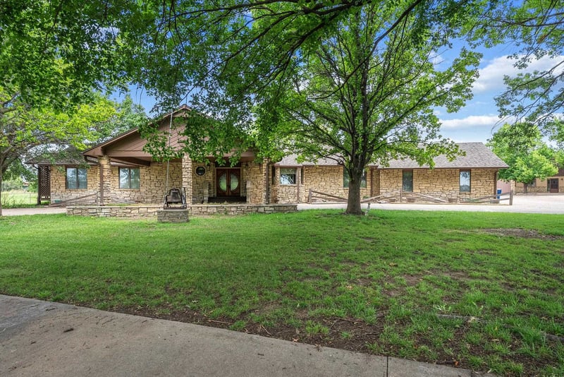 1600 E Patriot Ave, Derby, KS 67037