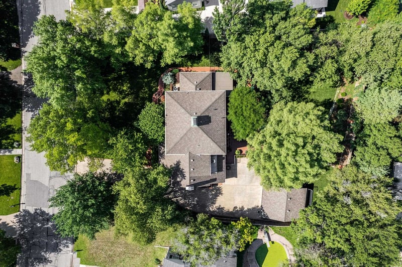 39 N Mission Rd, Eastborough, KS 67206