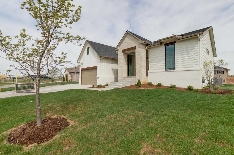 169 S Ciderbluff Ct, Wichita, KS 67052