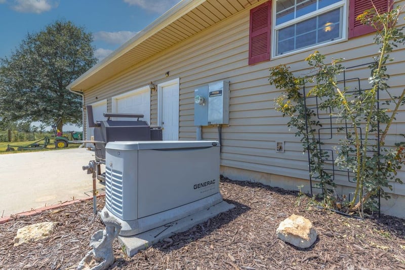 13225 231st Rd, Burden, KS 67019