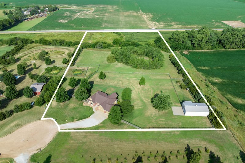 6565 Lazy Day Ln, Andale, KS 67001