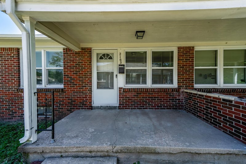 2165 S Old Manor Rd, Wichita, KS 67218