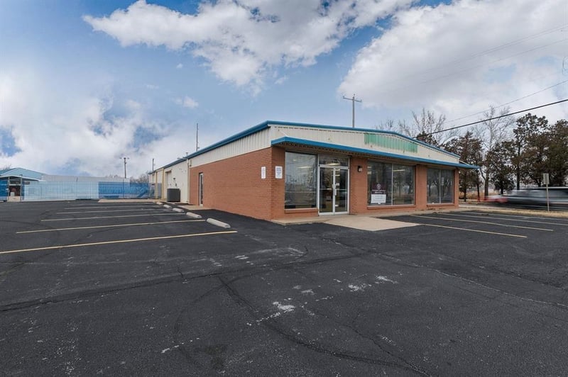 3101 W Harry St, Wichita, KS 67213