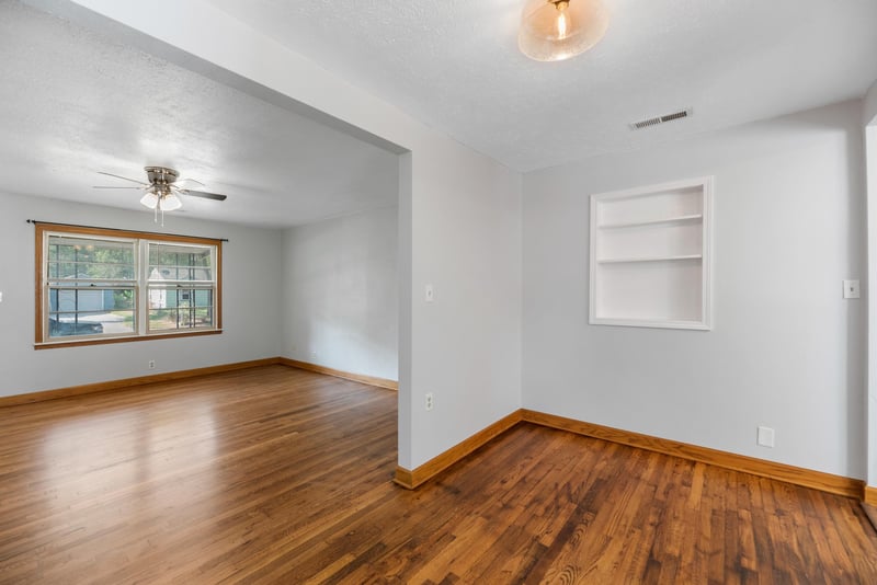300 W Summey Ave, Haysville, KS 67217