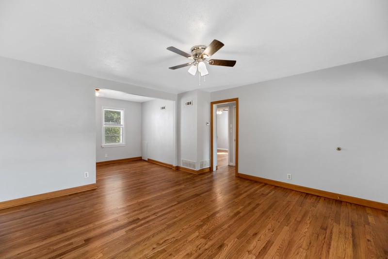 300 W Summey Ave, Haysville, KS 67217