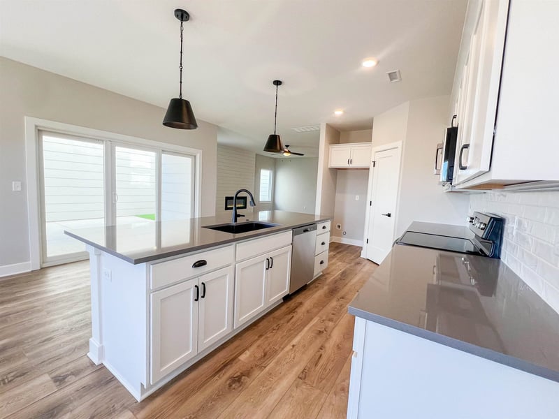 141 Shay Rd, Andover, KS 67002