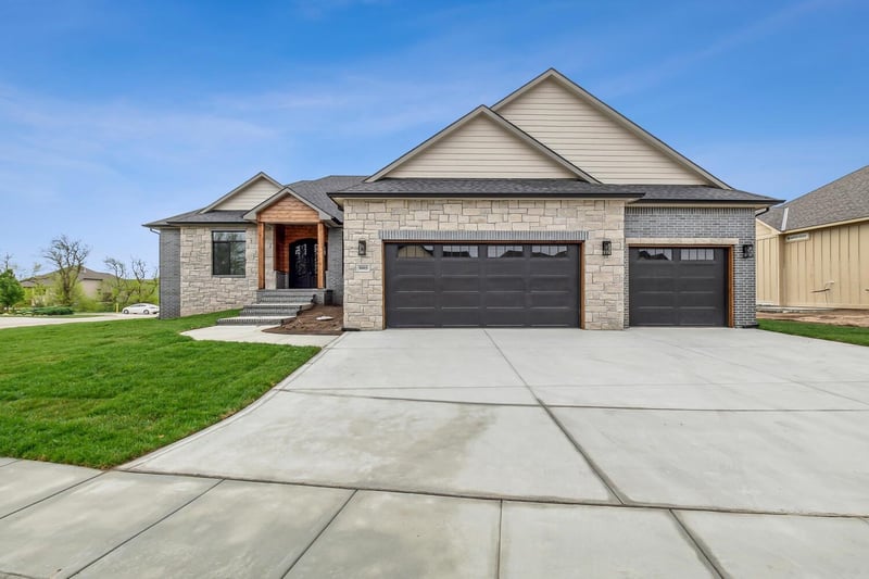 5005 N Remington St, Bel Aire, KS 67226