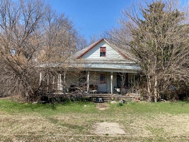 120 W 3rd St, Moline, KS 67353