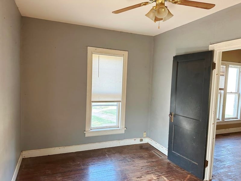 303 W Kansas, Medicine Lodge, KS 67104