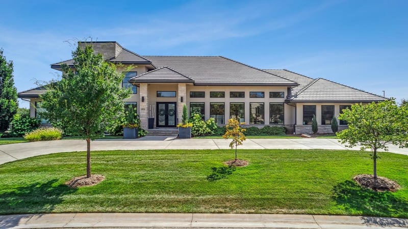 1920 N Timberwood St, Wichita, KS 67206