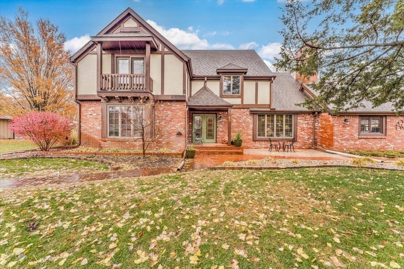 20 Cedar Dr, Halstead, KS 67056
