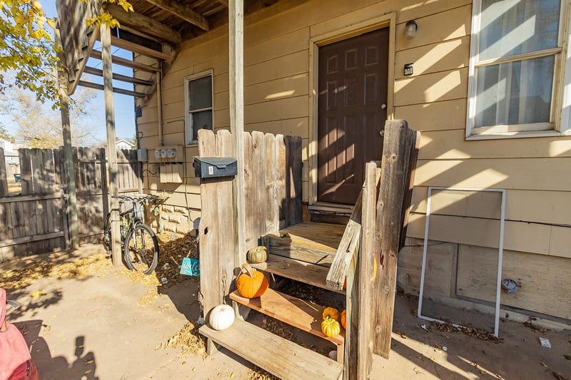 108 - 110 E 5th, Hutchinson, KS 67501