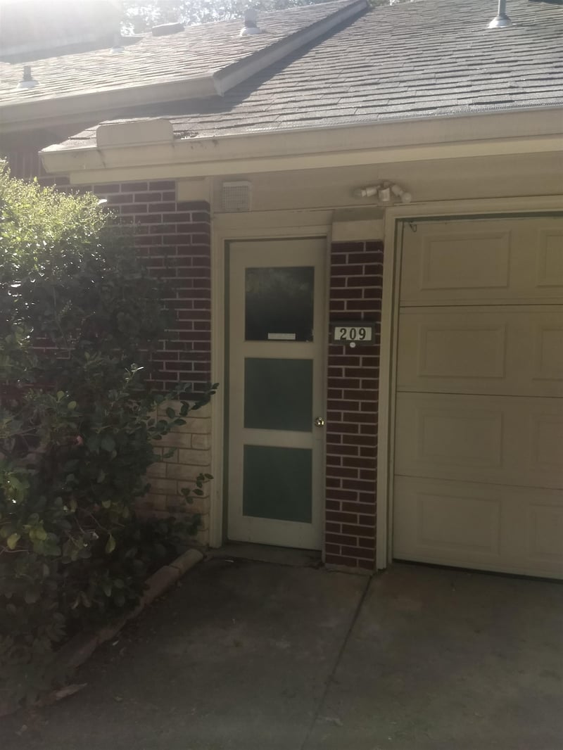 209 E 25th Apartment B, North Newton, KS 67117