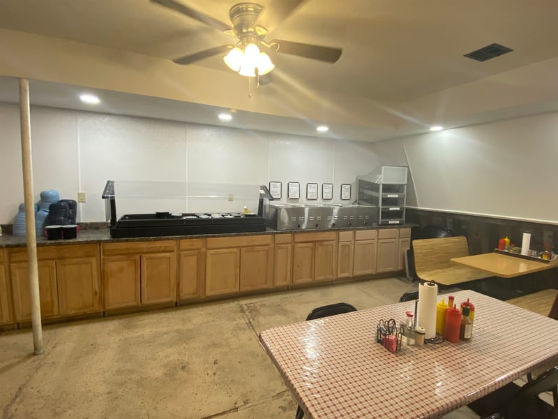 418 Maple St, Burden, KS 67019