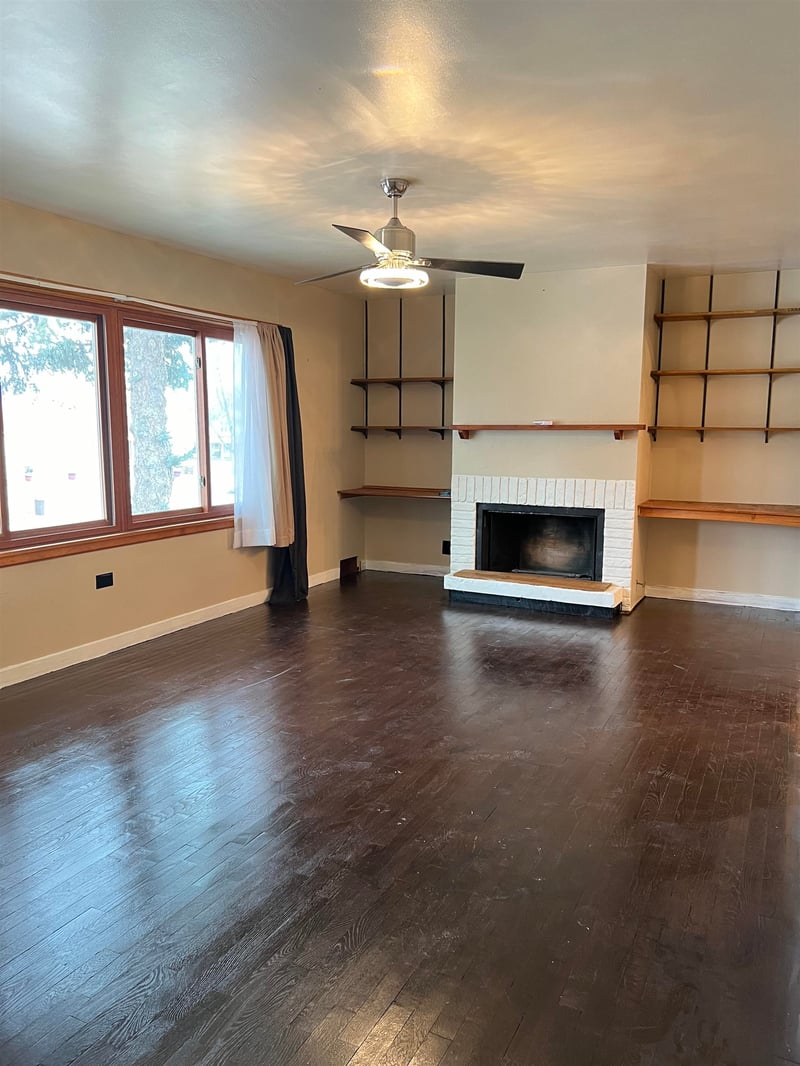 217 W 12th St st, Larned, KS 67550