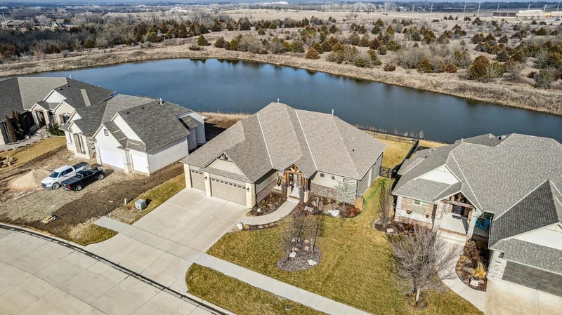 5986 E Forbes Ct, Wichita, KS 67220