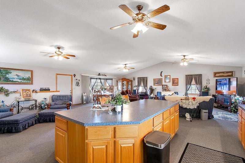 1360 N Hydraulic Rd, Mulvane, KS 67110