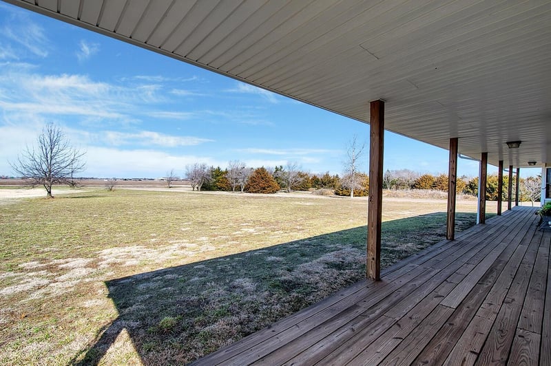 1360 N Hydraulic Rd, Mulvane, KS 67110