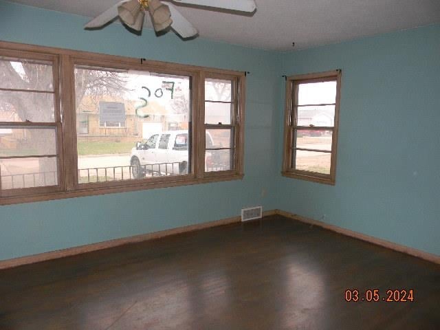 1200 N Green, Hoisington, KS 67544