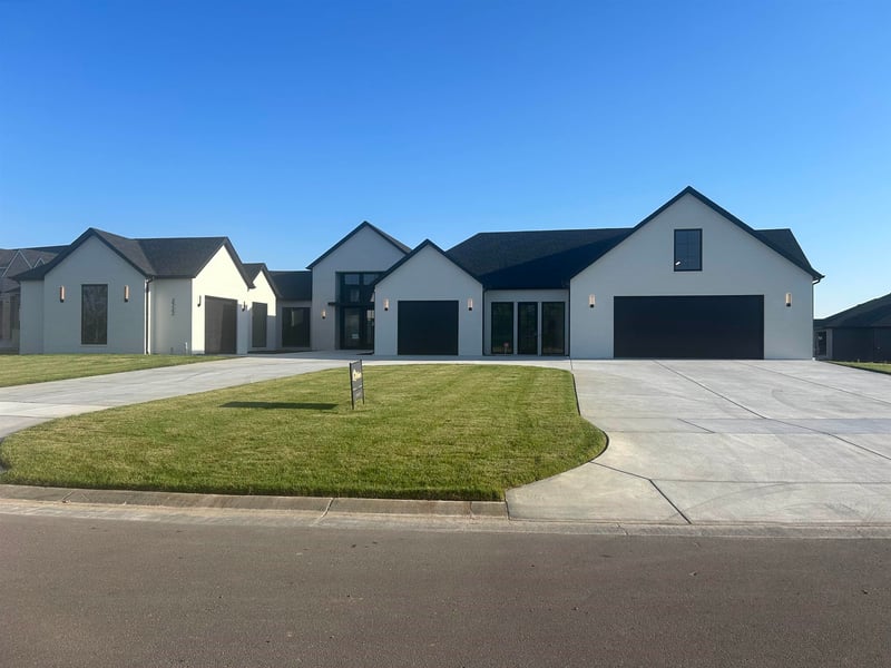 2322 Sagebrush Ct, Wichita, KS 67230