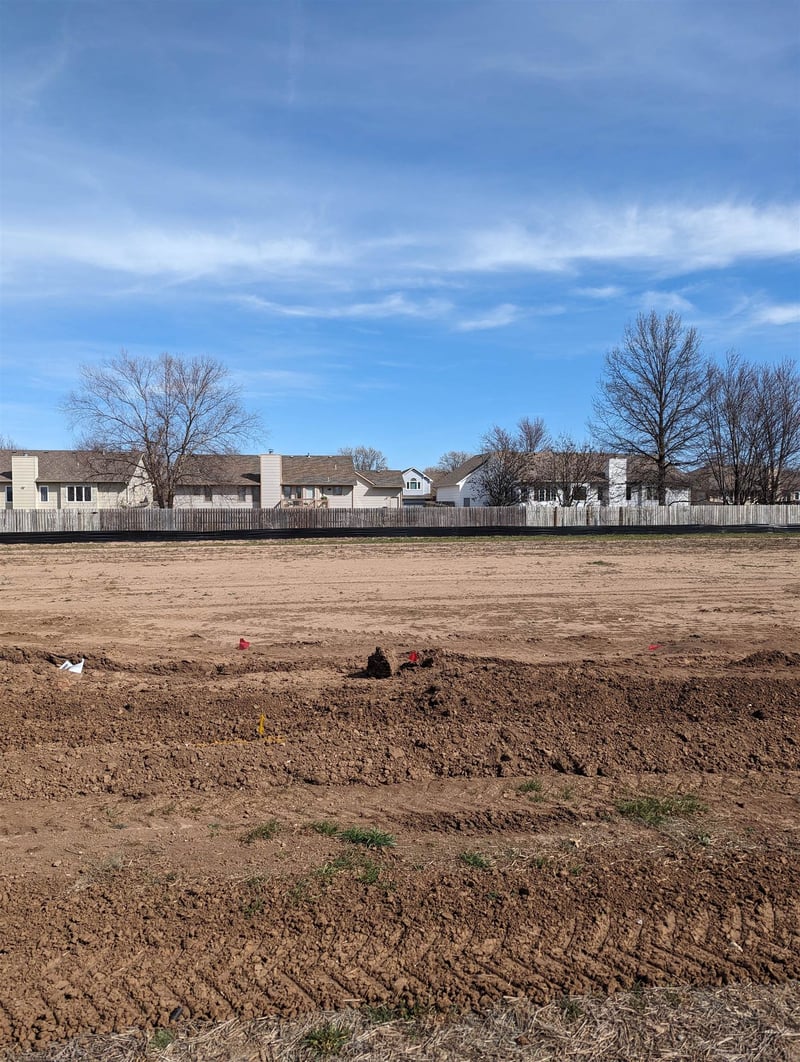 728 Cedar Downs Cir, Wichita, KS 67235