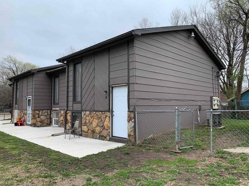 421 N Ash St, Wichita, KS 67214