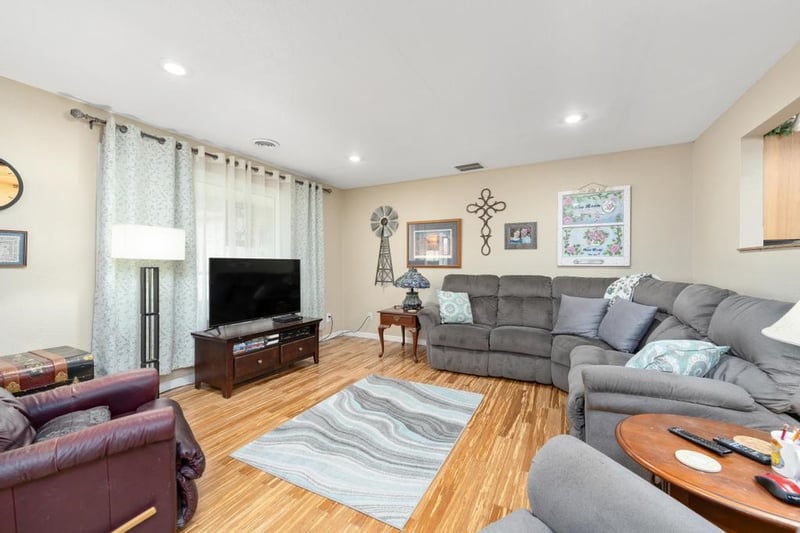 21708 SW Tawakoni Rd, Douglass, KS 67039