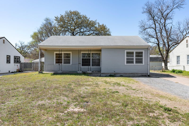 6459 S Sunnyside Rd, Haysville, KS 67217