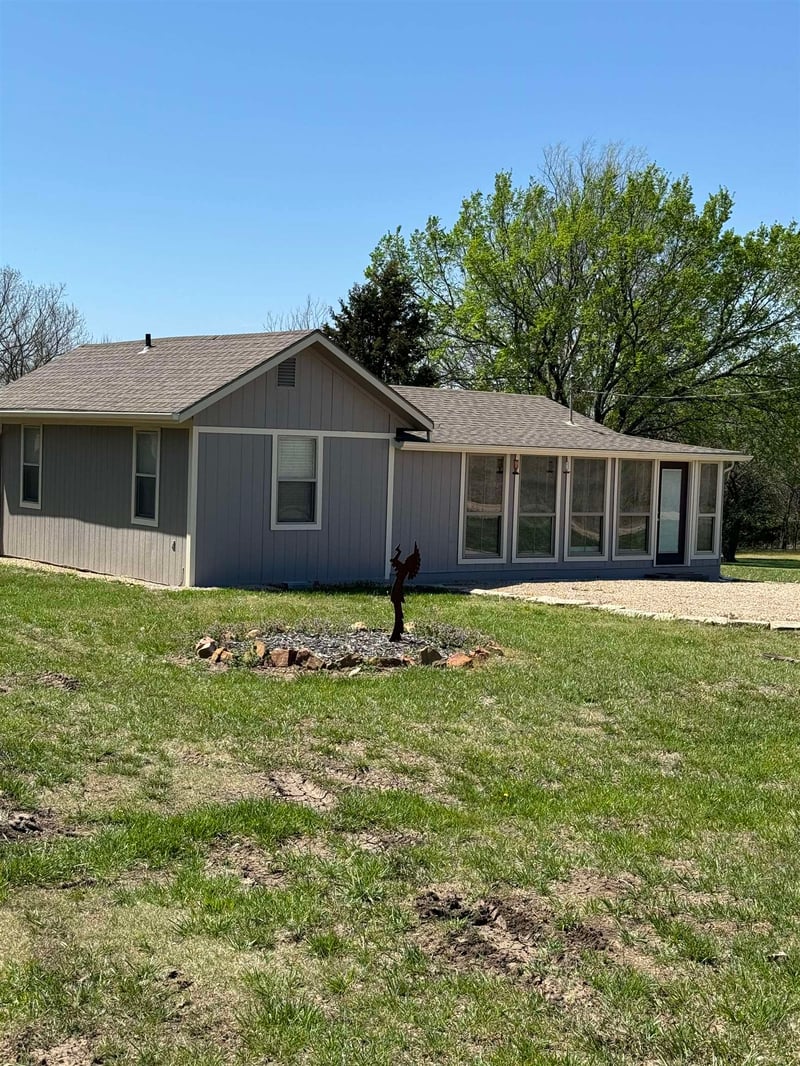 290 35th Rd, Toronto, KS 66777