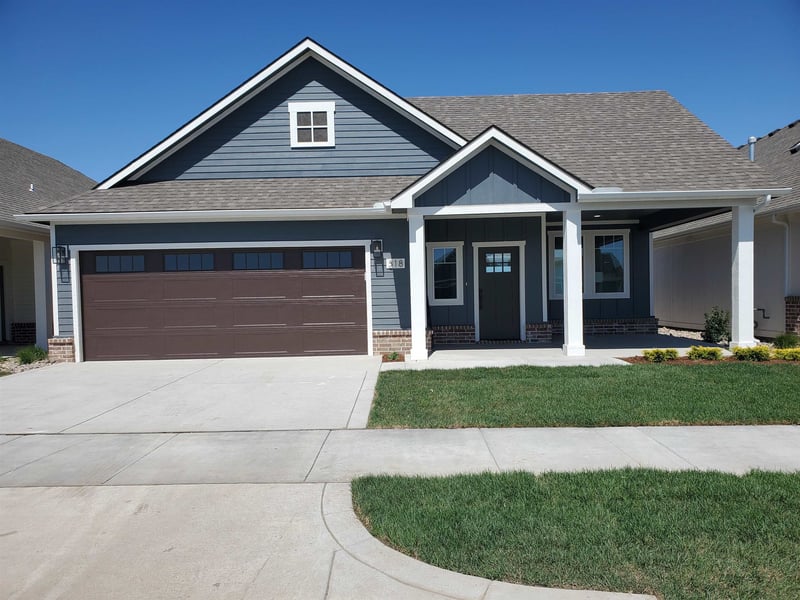 318 Boxthorn Dr, Andover, KS 67002