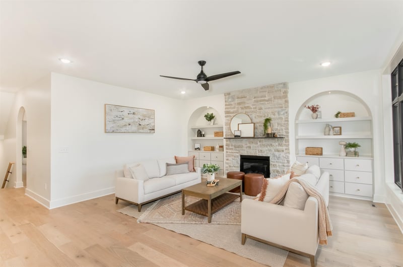 329 Sarah Ct, Derby, KS 67037
