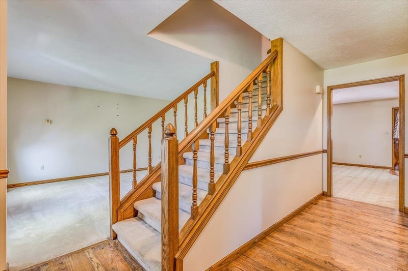 9201 Epping Ln, Halstead, KS 67056