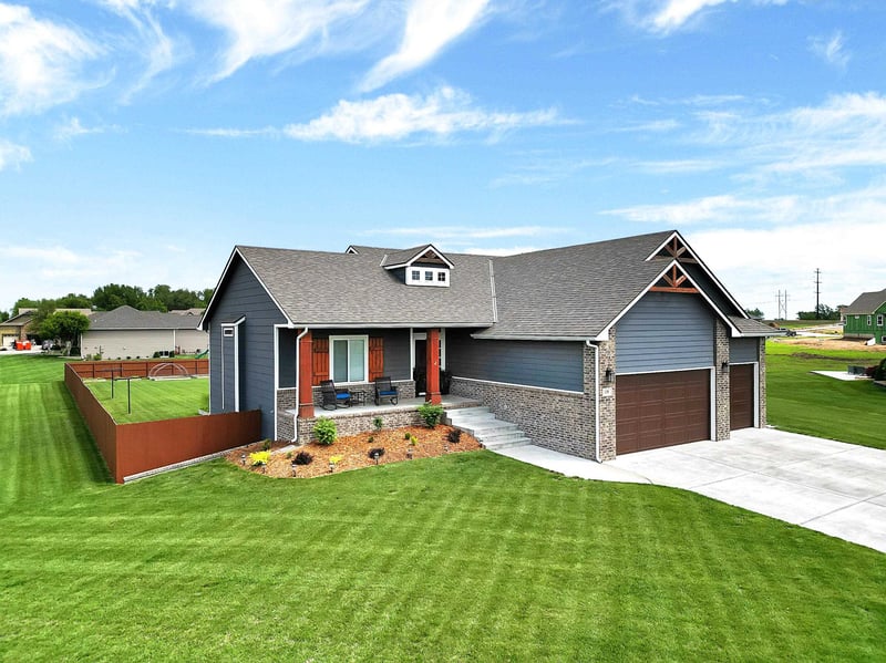 120 N Hibiscus Ct, Garden Plain, KS 67050