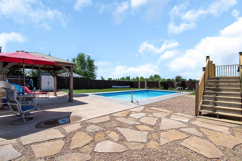 9931 E Raini Rd, Wichita, KS 67210