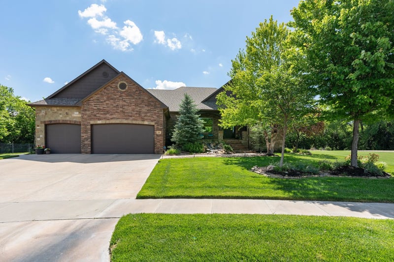 126 N City View St, Wichita, KS 67235