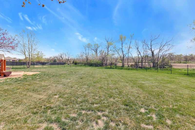 1311 E Bearhill Rd, Park City, KS 67147