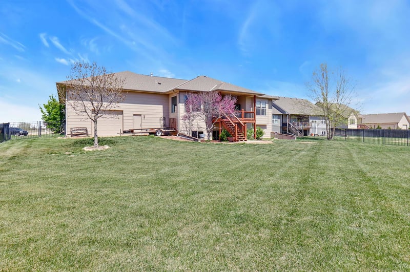 1311 E Bearhill Rd, Park City, KS 67147